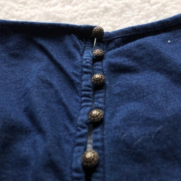 Lucky Brand Embroidered Cold Shoulder Top - Picture 8 of 9